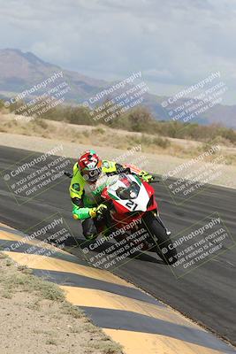 media/May-05-2025-Moto Forza (Mon) [[3c1838c5e5]]/2-B Group/Session 2 (Turn 7 Inside)/